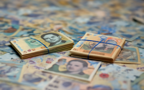 Românii pot investi din nou în titluri de stat: Dobânzi atractive și detalii complete