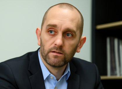 Titlu: "Dragoș Damian: Îndemn pentru specialiști să rupă tăcerea și să provoace schimbarea